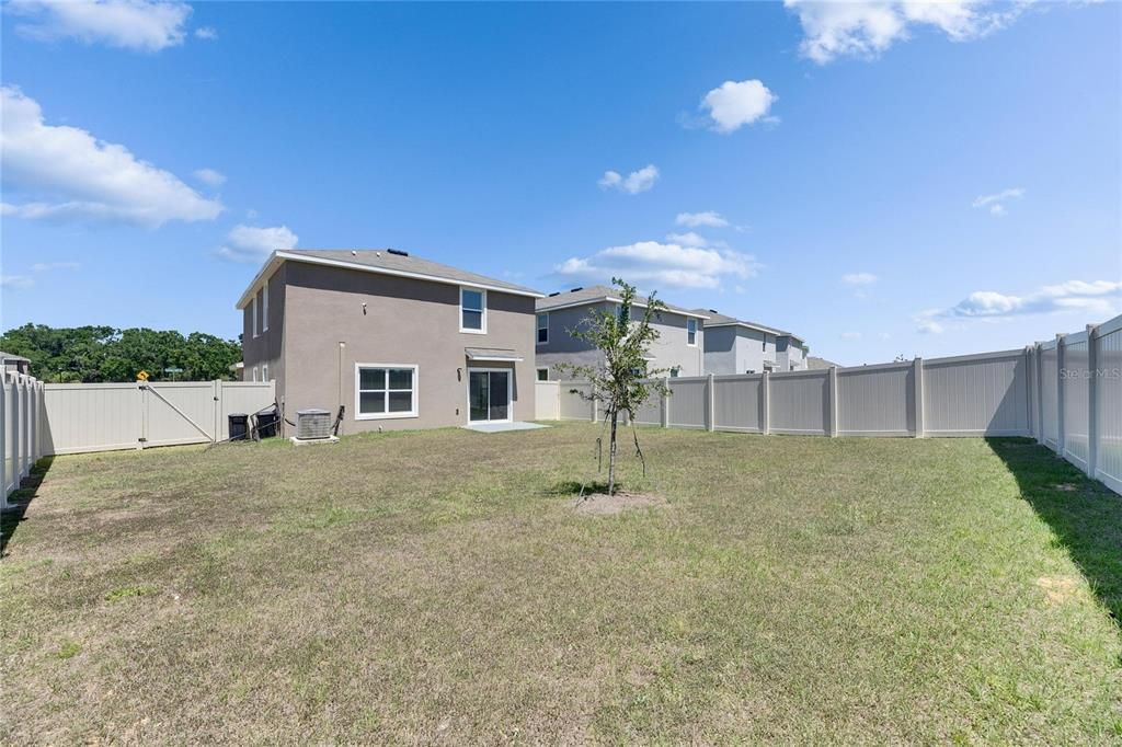 Active With Contract: $310,000 (4 beds, 2 baths, 2305 Square Feet)