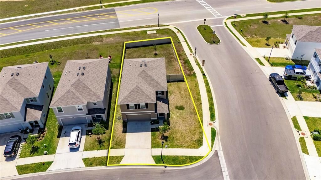 Active With Contract: $310,000 (4 beds, 2 baths, 2305 Square Feet)