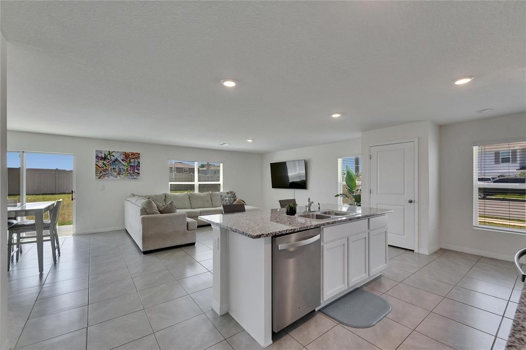 Active With Contract: $310,000 (4 beds, 2 baths, 2305 Square Feet)