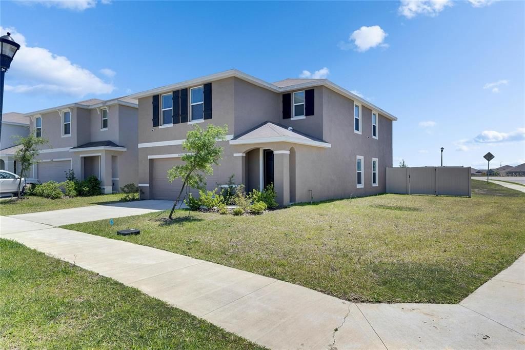 Active With Contract: $310,000 (4 beds, 2 baths, 2305 Square Feet)