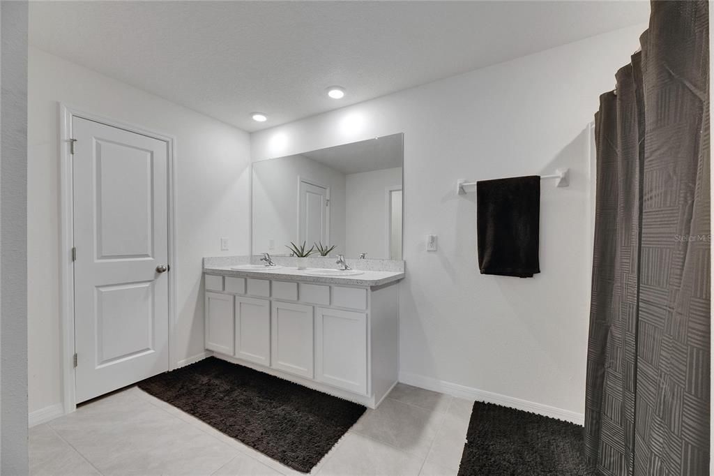 Active With Contract: $310,000 (4 beds, 2 baths, 2305 Square Feet)