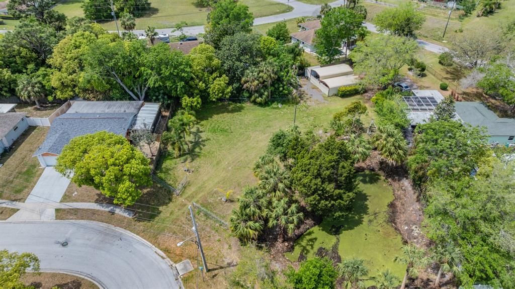 待售: $42,500 (0.28 acres)