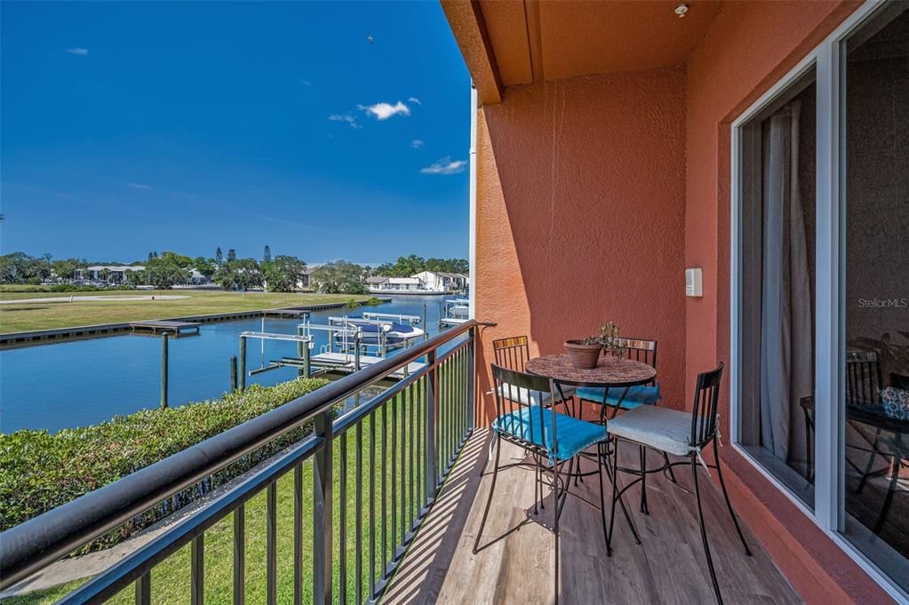 For Sale: $750,000 (3 beds, 3 baths, 2540 Square Feet)