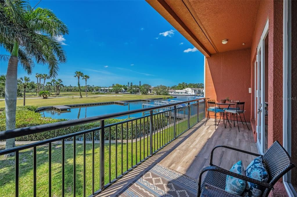 For Sale: $750,000 (3 beds, 3 baths, 2540 Square Feet)