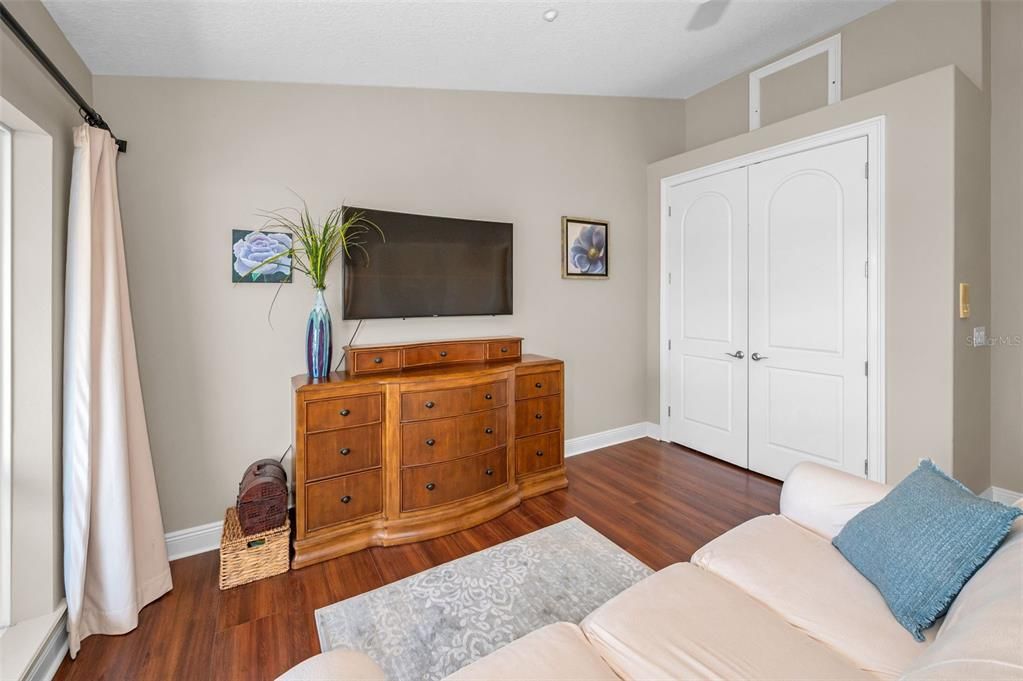 For Sale: $750,000 (3 beds, 3 baths, 2540 Square Feet)