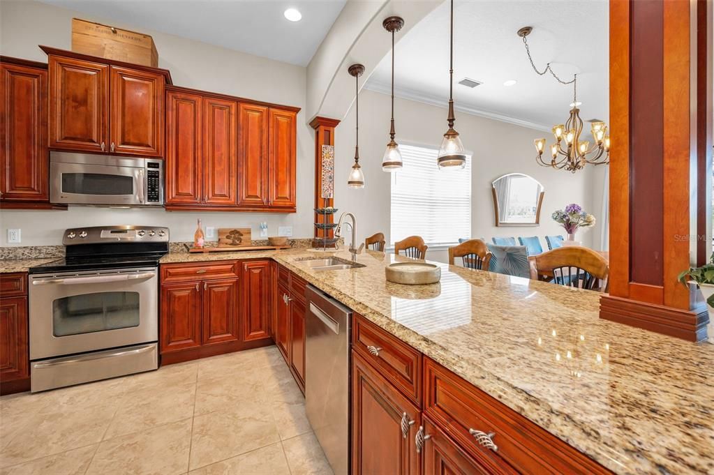 For Sale: $750,000 (3 beds, 3 baths, 2540 Square Feet)