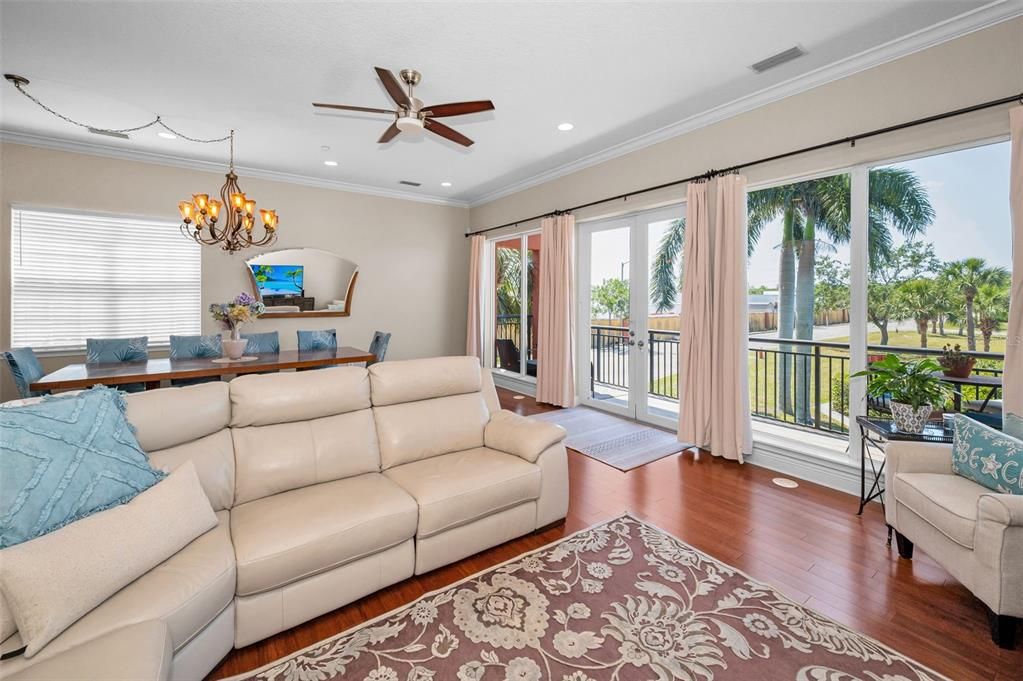 For Sale: $750,000 (3 beds, 3 baths, 2540 Square Feet)