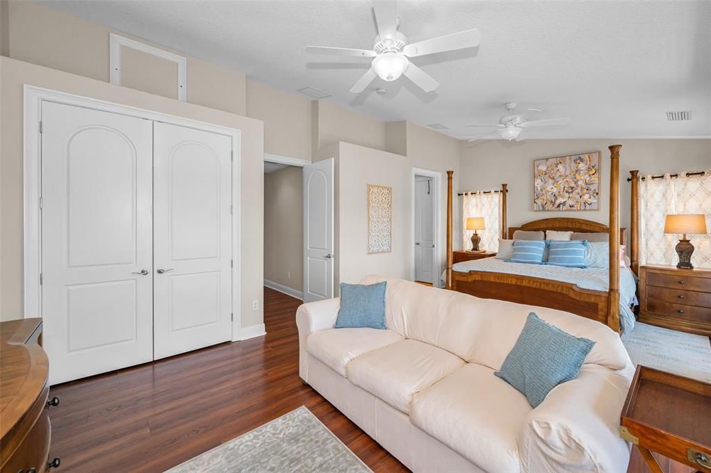 For Sale: $750,000 (3 beds, 3 baths, 2540 Square Feet)