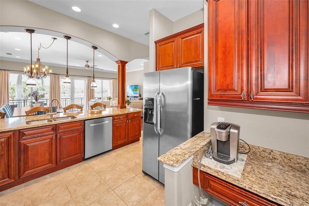 For Sale: $750,000 (3 beds, 3 baths, 2540 Square Feet)