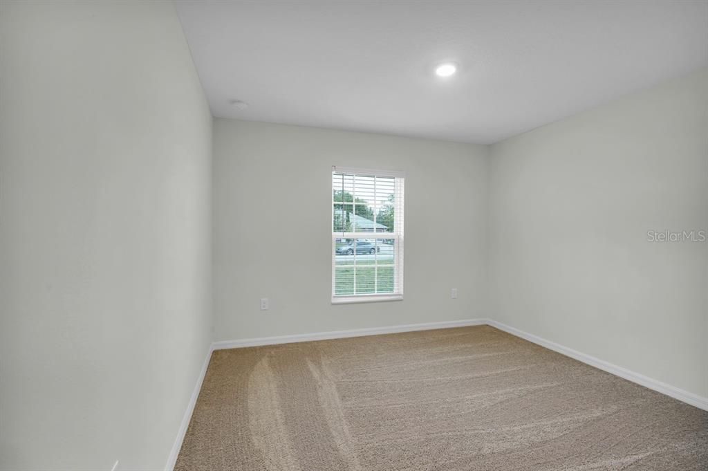 Под контрактом: $331,900 (3 спален, 2 ванн, 1680 Квадратных фут)