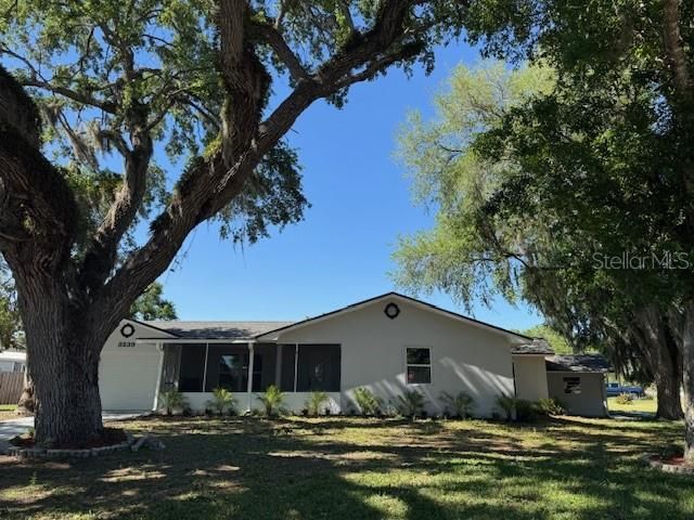 For Sale: $485,000 (4 beds, 3 baths, 2040 Square Feet)