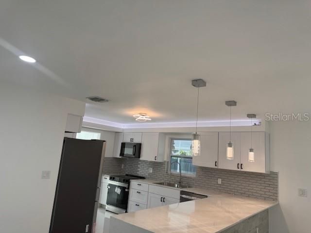 For Sale: $485,000 (4 beds, 3 baths, 2040 Square Feet)