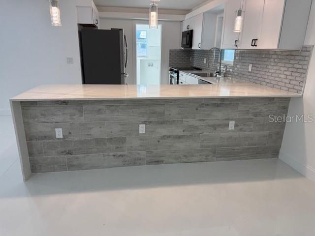 For Sale: $485,000 (4 beds, 3 baths, 2040 Square Feet)