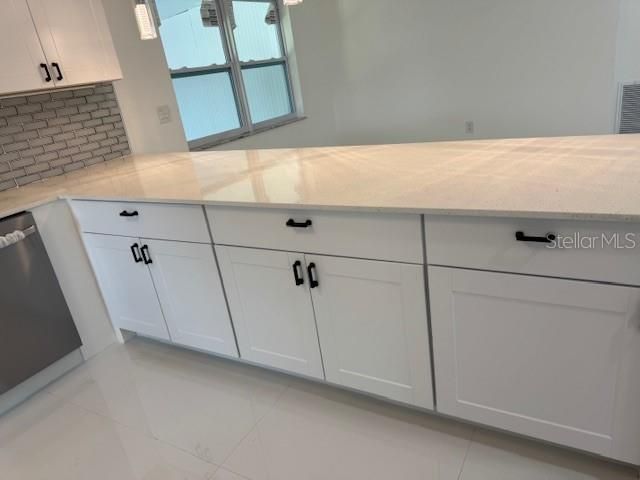 For Sale: $485,000 (4 beds, 3 baths, 2040 Square Feet)