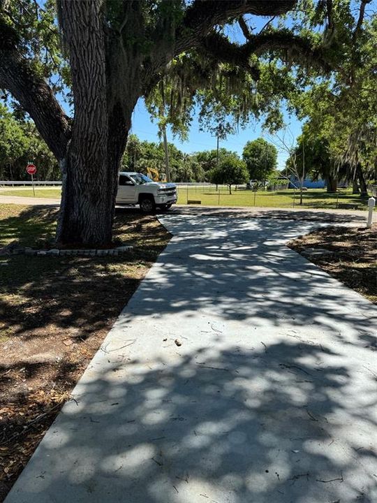 For Sale: $485,000 (4 beds, 3 baths, 2040 Square Feet)