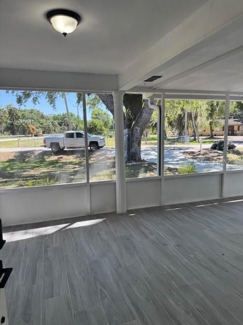 For Sale: $485,000 (4 beds, 3 baths, 2040 Square Feet)