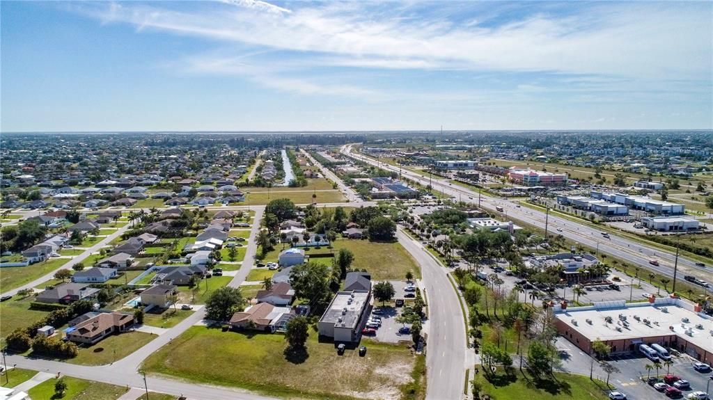 待售: $275,000 (0.49 acres)