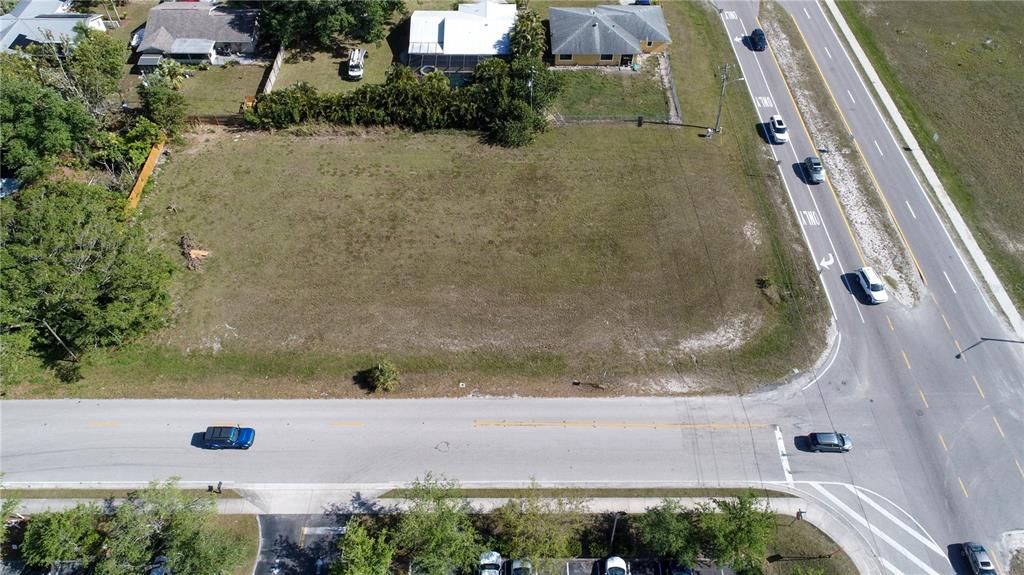 待售: $275,000 (0.49 acres)