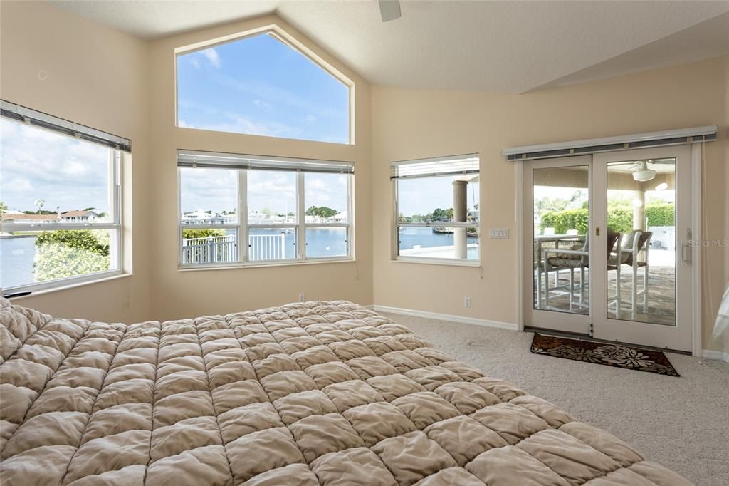 Active With Contract: $1,070,000 (3 beds, 2 baths, 2917 Square Feet)