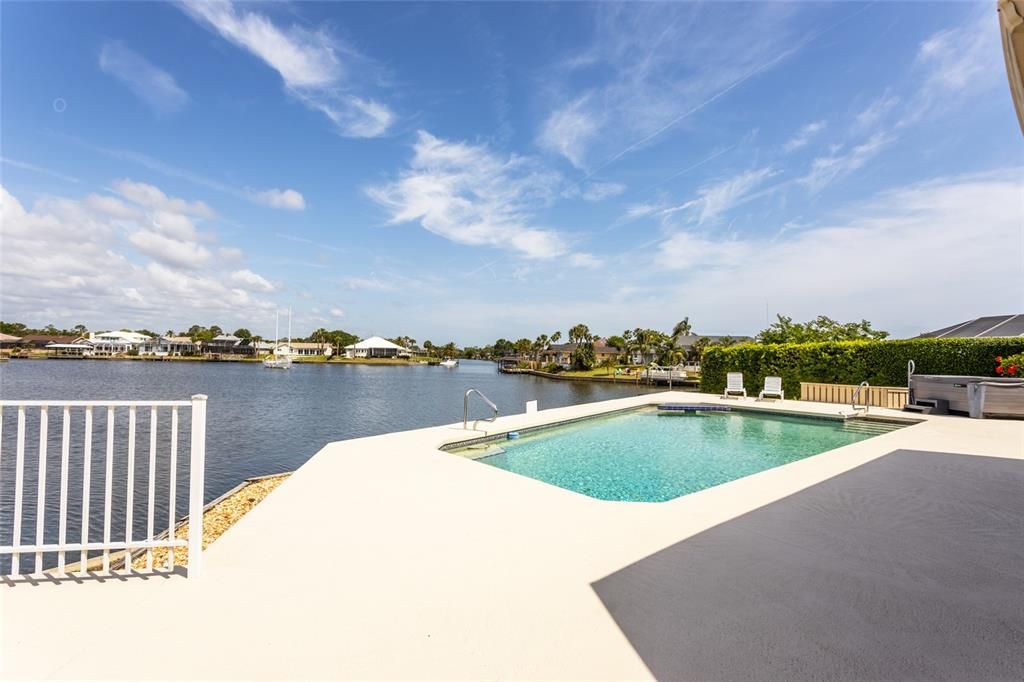 Active With Contract: $1,070,000 (3 beds, 2 baths, 2917 Square Feet)