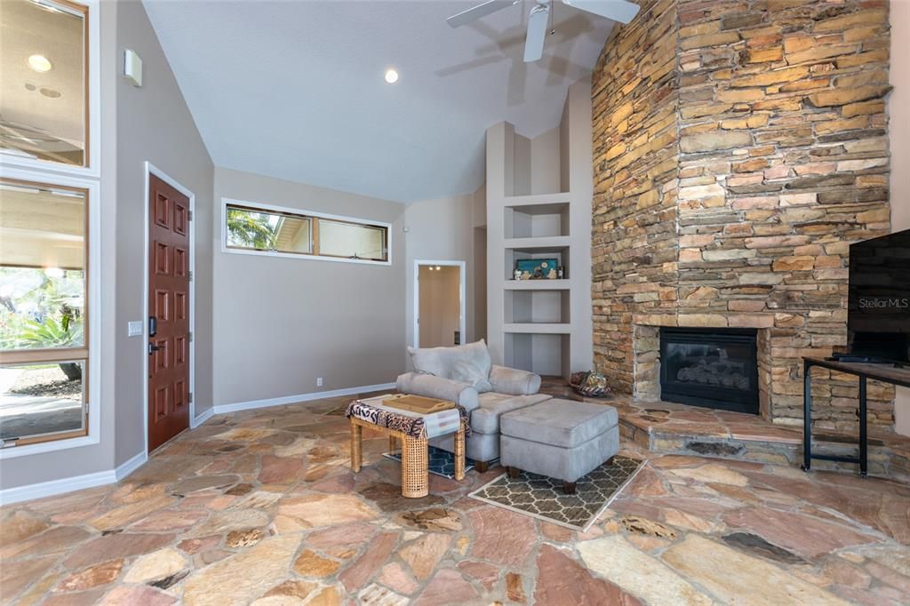 Active With Contract: $1,070,000 (3 beds, 2 baths, 2917 Square Feet)