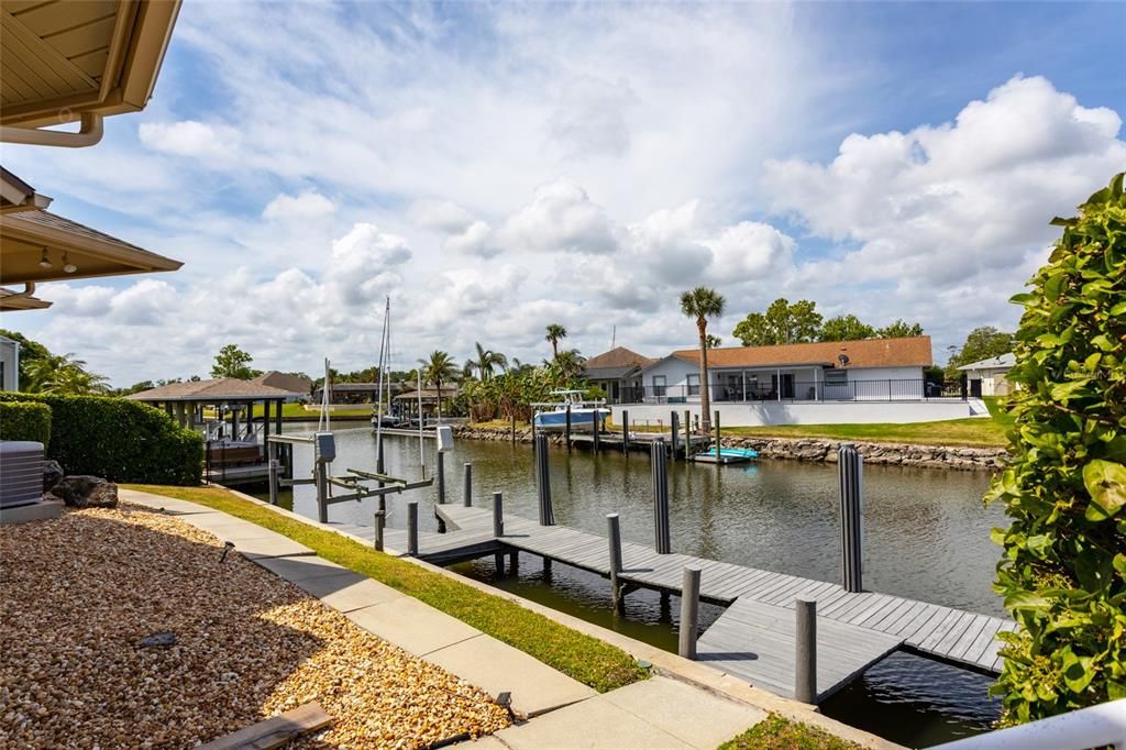 Active With Contract: $1,070,000 (3 beds, 2 baths, 2917 Square Feet)