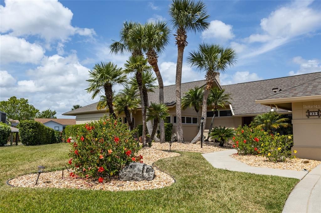 Active With Contract: $1,070,000 (3 beds, 2 baths, 2917 Square Feet)