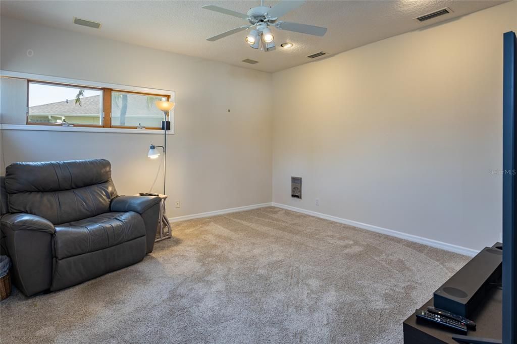 Active With Contract: $1,070,000 (3 beds, 2 baths, 2917 Square Feet)