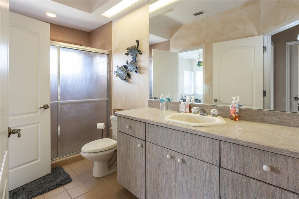 Active With Contract: $1,070,000 (3 beds, 2 baths, 2917 Square Feet)