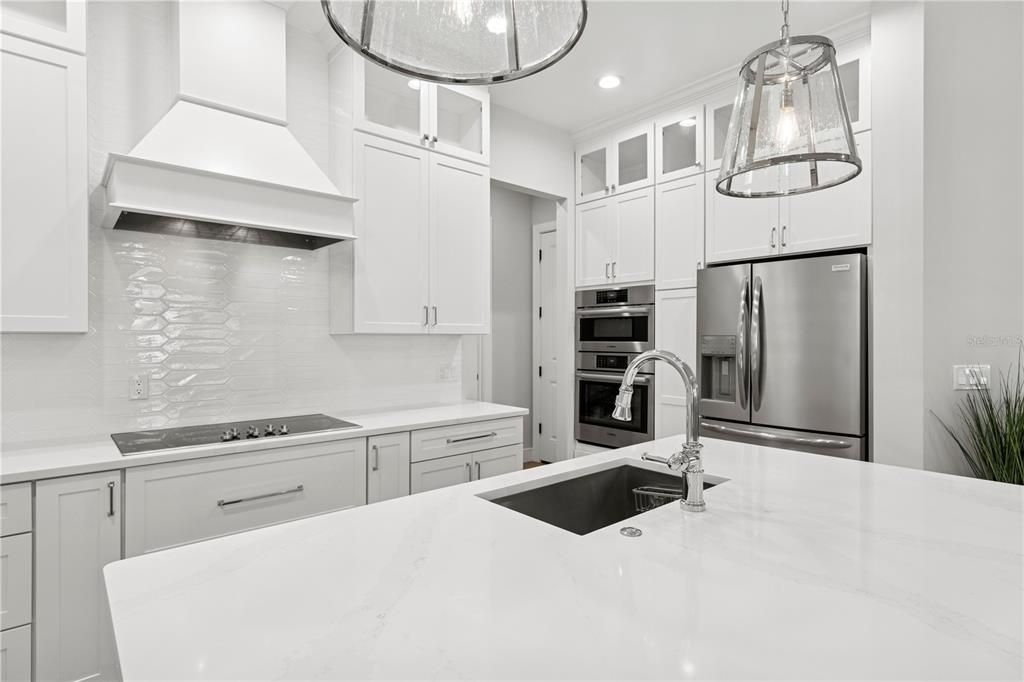 For Sale: $2,270,000 (4 beds, 3 baths, 2844 Square Feet)