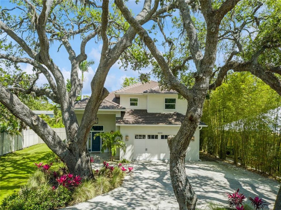 For Sale: $2,270,000 (4 beds, 3 baths, 2844 Square Feet)