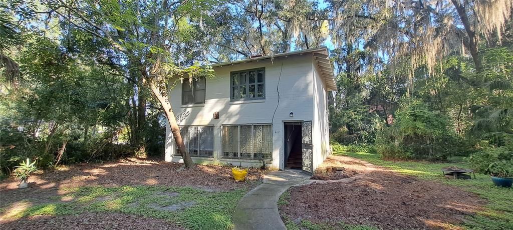 Recently Rented: $1,035 (1 beds, 1 baths, 472 Square Feet)