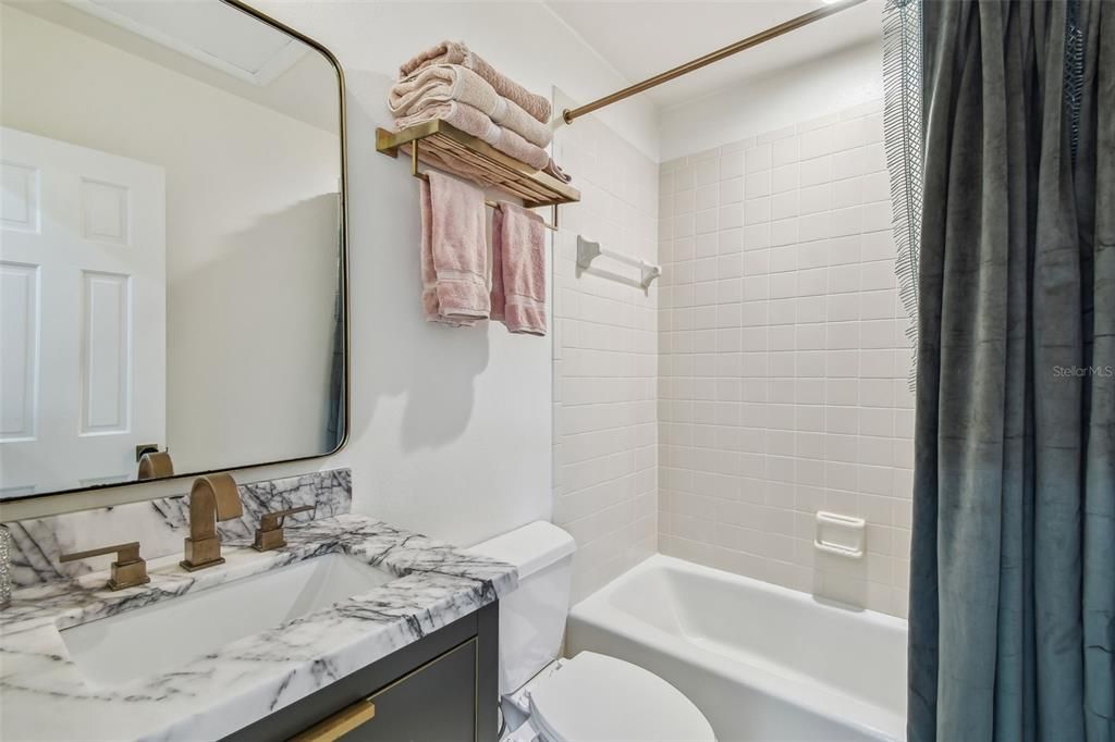 待售: $3,600,000 (5 贝兹, 5 浴室, 5050 平方英尺)