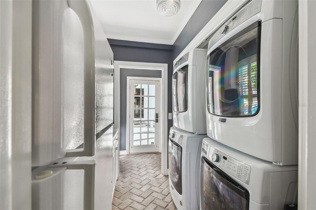 待售: $3,600,000 (5 贝兹, 5 浴室, 5050 平方英尺)