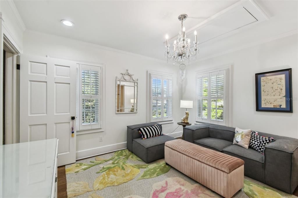 待售: $3,600,000 (5 贝兹, 5 浴室, 5050 平方英尺)