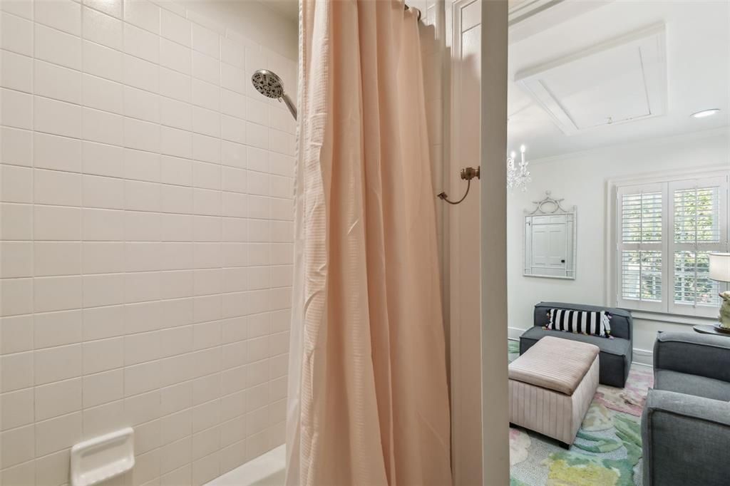 待售: $3,600,000 (5 贝兹, 5 浴室, 5050 平方英尺)