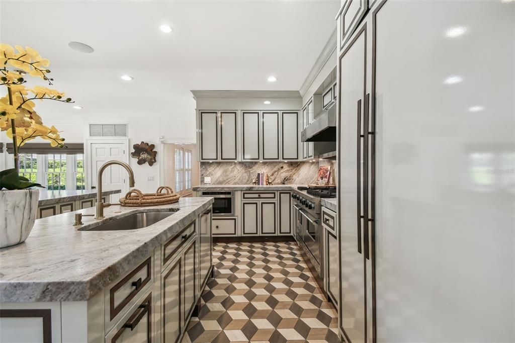 待售: $3,600,000 (5 贝兹, 5 浴室, 5050 平方英尺)