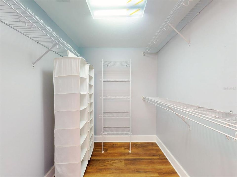 合同活跃: $414,000 (2 贝兹, 2 浴室, 1681 平方英尺)