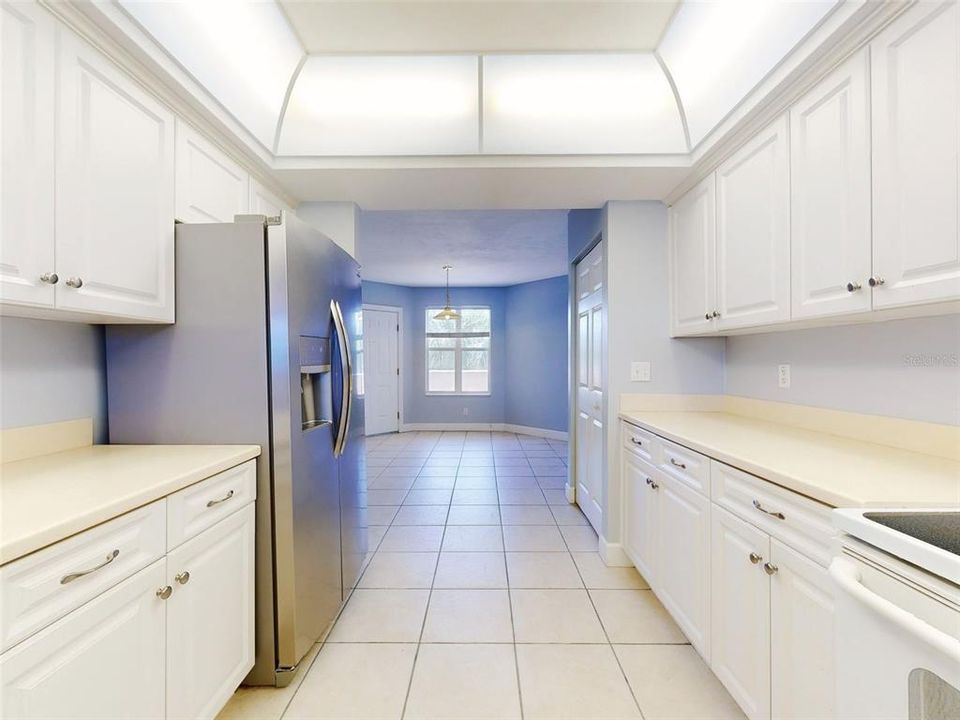 合同活跃: $414,000 (2 贝兹, 2 浴室, 1681 平方英尺)