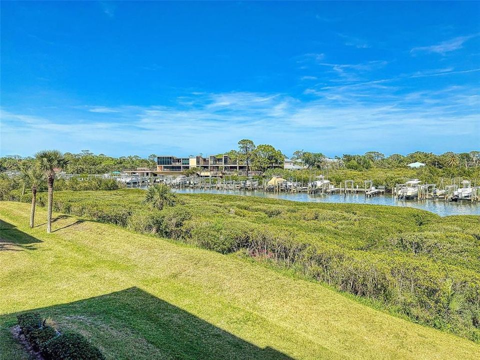 合同活跃: $414,000 (2 贝兹, 2 浴室, 1681 平方英尺)