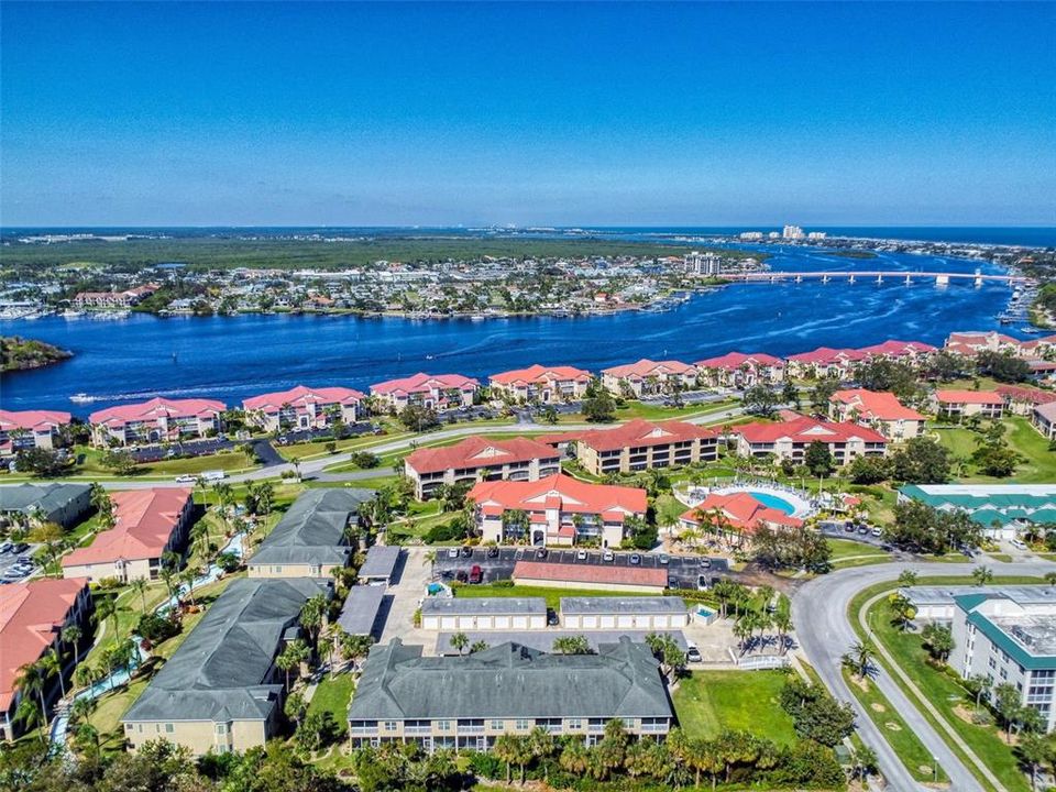 合同活跃: $414,000 (2 贝兹, 2 浴室, 1681 平方英尺)