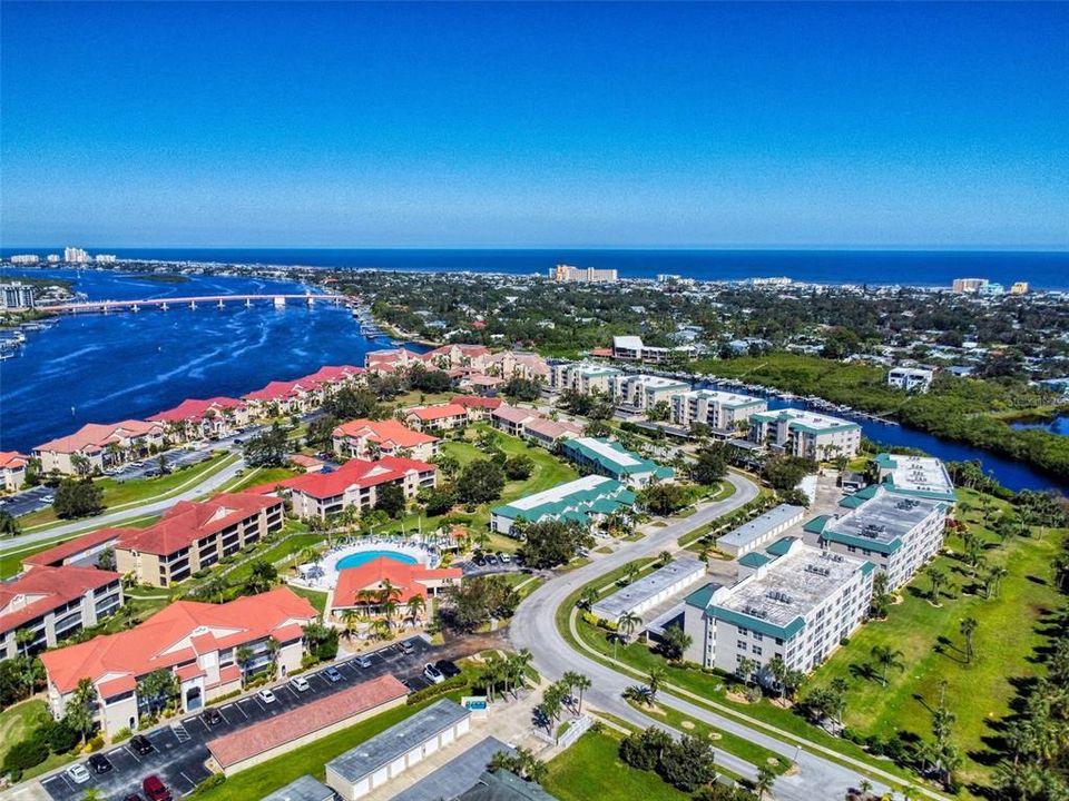 合同活跃: $414,000 (2 贝兹, 2 浴室, 1681 平方英尺)