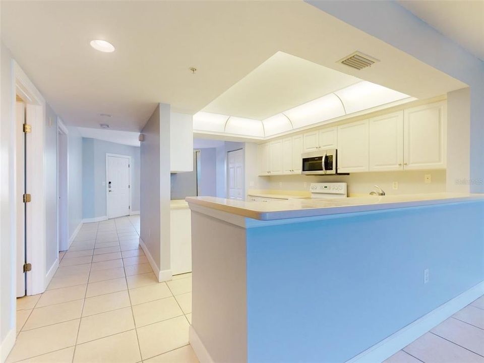 合同活跃: $414,000 (2 贝兹, 2 浴室, 1681 平方英尺)