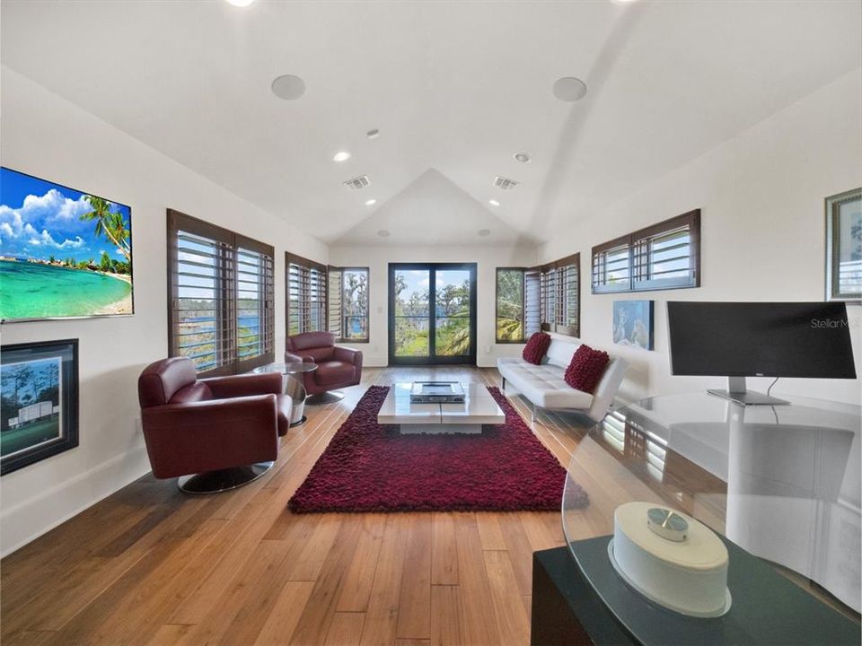 待售: $8,995,000 (6 贝兹, 6 浴室, 9571 平方英尺)