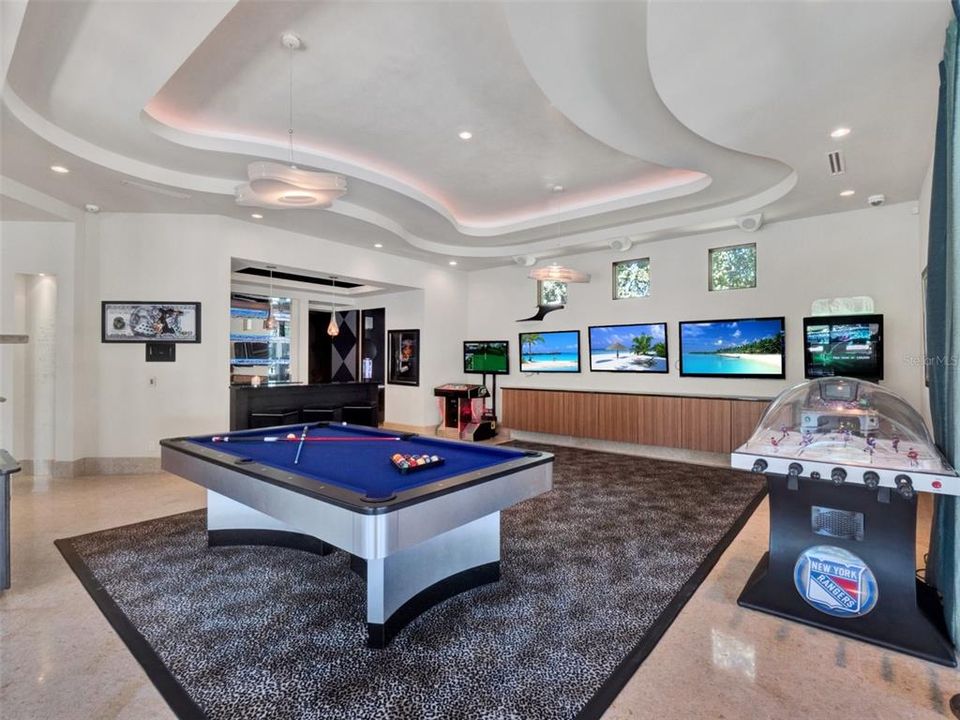 待售: $8,995,000 (6 贝兹, 6 浴室, 9571 平方英尺)