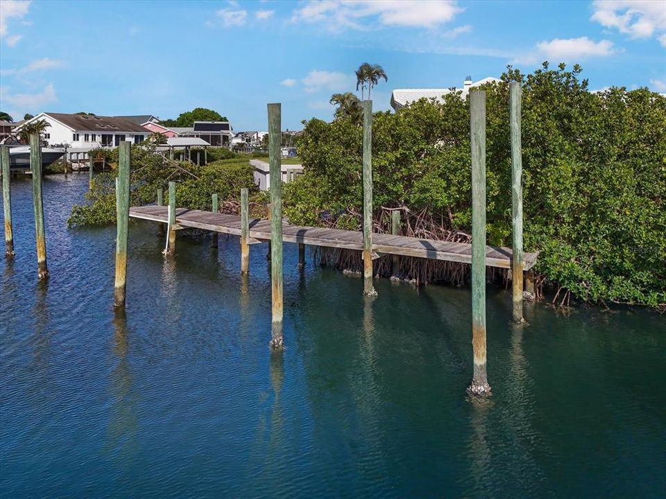 На продажу: $539,900 (0.24 acres)