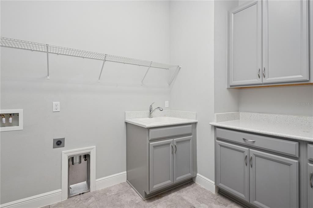 For Sale: $1,580,000 (4 beds, 4 baths, 3487 Square Feet)