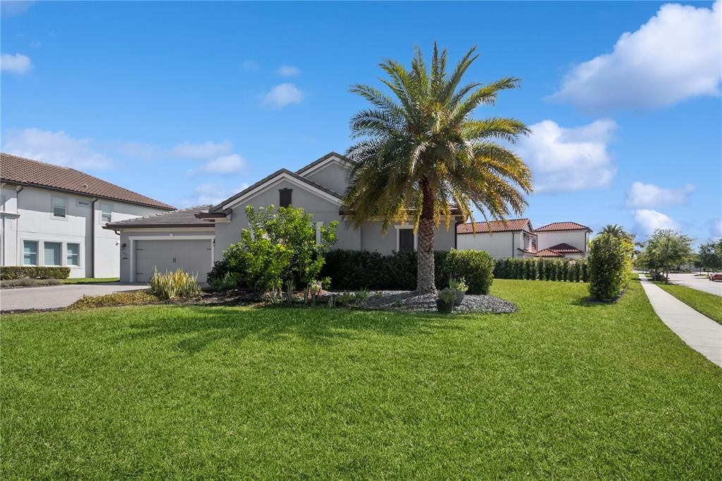 For Sale: $1,580,000 (4 beds, 4 baths, 3487 Square Feet)