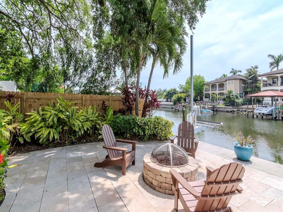 Под контрактом: $3,995,000 (5 спален, 5 ванн, 4718 Квадратных фут)