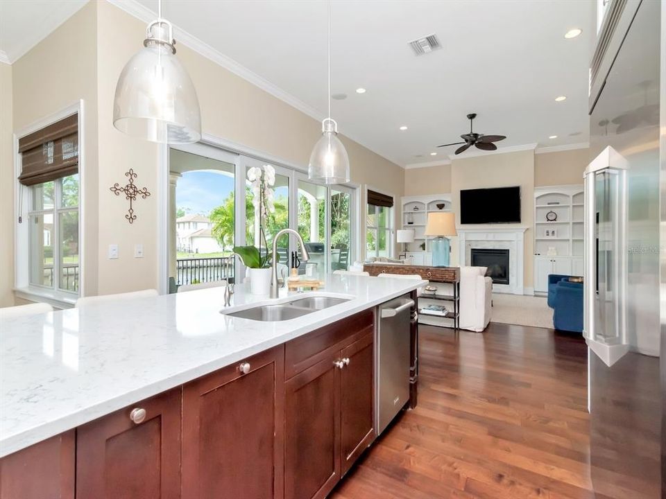 Под контрактом: $3,995,000 (5 спален, 5 ванн, 4718 Квадратных фут)